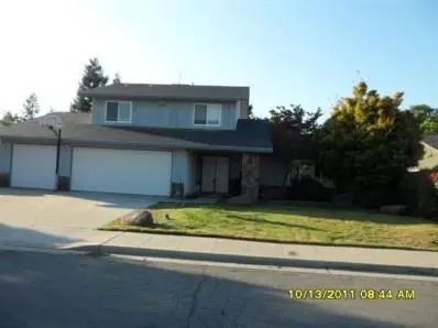 526 W Polson Ave, Clovis, CA 93612 photo 1