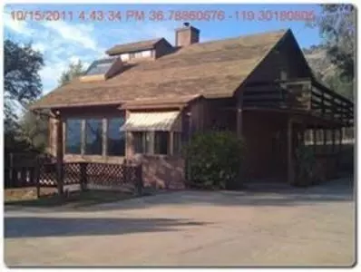 6946 Rodeo Dr, Sanger, CA 93657 photo 1