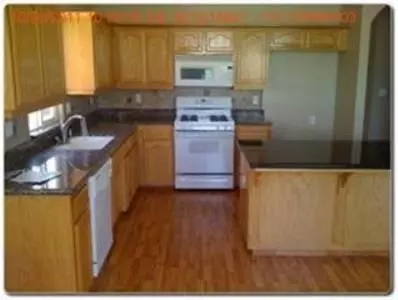 975 Golf Ave, Lemoore, CA 93245 photo 3