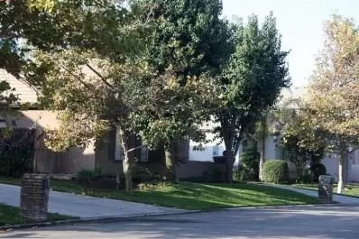 10493 E Lylewood Way, Clovis, CA 93619 photo 4