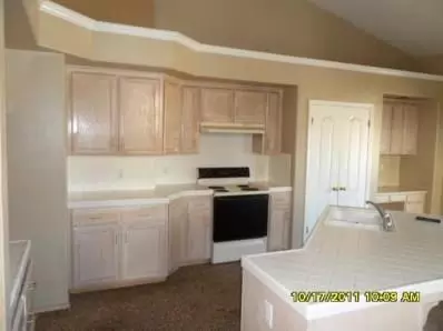 682 N Bush Ave, Clovis, CA 93611 photo 2