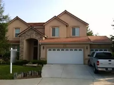 2735 Robinwood Ave, Clovis, CA 93611 photo 1