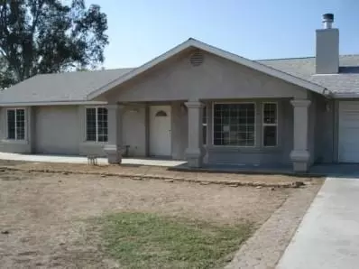 17266 Crescent Dr, Madera, CA 93638 photo 1