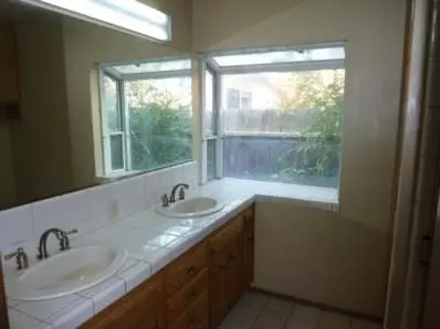 2327 Frederick Way, Madera, CA 93637 photo 9