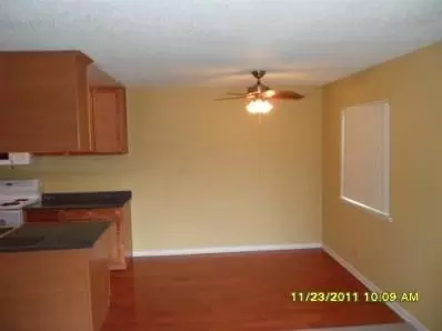 432 W Alamos Ave #3, Clovis, CA 93612 photo 3