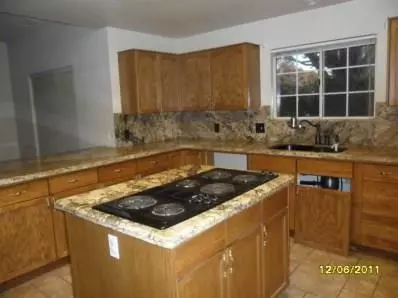 188 W Paul Ave, Clovis, CA 93612 photo 4