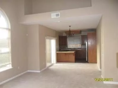 144 S Granada Dr, Madera, CA 93637 photo 3