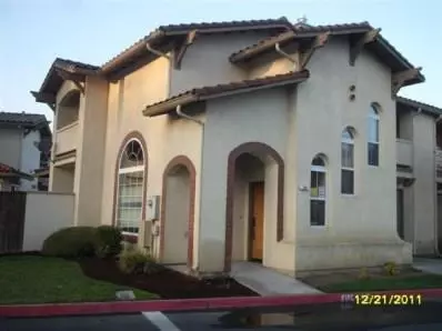 144 S Granada Dr, Madera, CA 93637 photo 1
