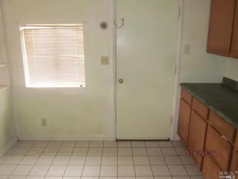 124 Spencer St, Vallejo, CA 94589 photo 3