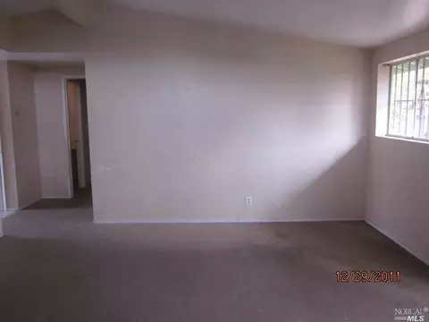 124 Spencer St, Vallejo, CA 94589 photo 4
