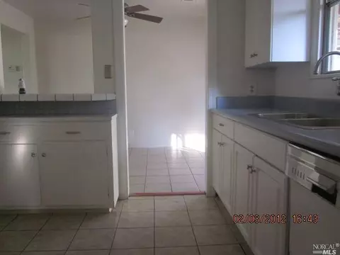 221 Del Mar Ave, Vallejo, CA 94589 photo 5
