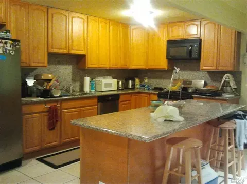 424 Mark Ave, Vallejo, CA 94589 photo 2
