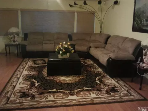 424 Mark Ave, Vallejo, CA 94589 photo 3