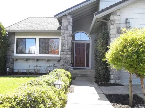 200 Redbud Ln, Vallejo, CA 94591 photo 2