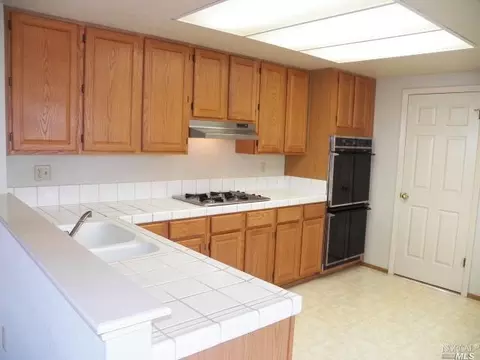 653 Britannia Dr, Vallejo, CA 94591 photo 5