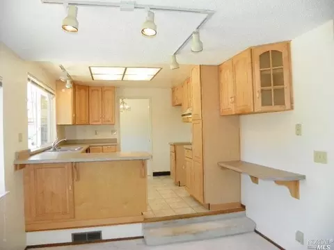 101 Fleet St, Vallejo, CA 94591 photo 2
