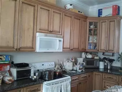 930 El Dorado St, Vallejo, CA 94590 photo 4