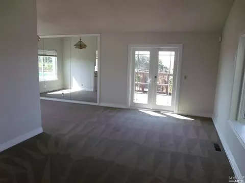 100 Bluebird Ct, Vallejo, CA 94591 photo 2