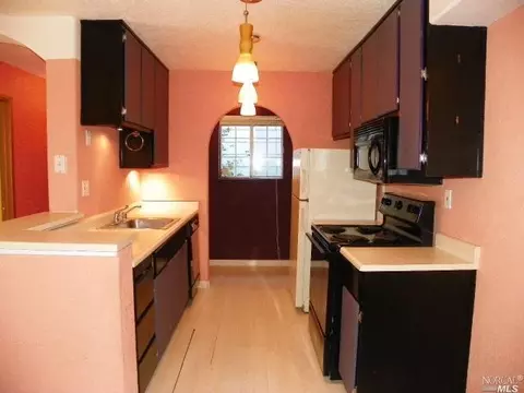 387 Lighthouse Dr, Vallejo, CA 94590 photo 3