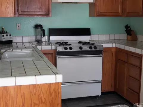 985 Griffin Dr, Vallejo, CA 94589 photo 5