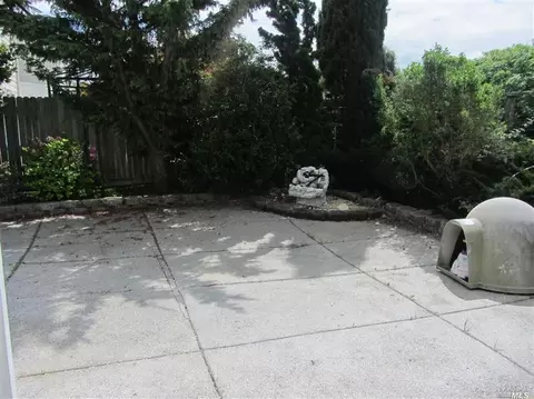 337 Clearpointe Dr, Vallejo, CA 94591 photo 6