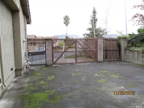 147 Gregory Ln, Vallejo, CA 94591 photo 3