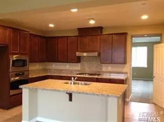 4909 Couples Cir, Fairfield, CA 94533 photo 4