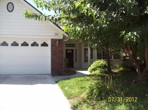 284 Birch Ave, Clovis, CA 93611 photo 1