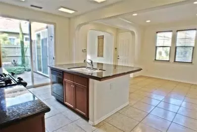 1774 N Merlan Ln, Clovis, CA 93619 photo 2