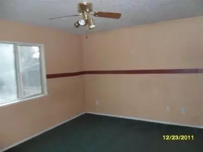 622 Lilly St, Madera, CA 93638 photo 3