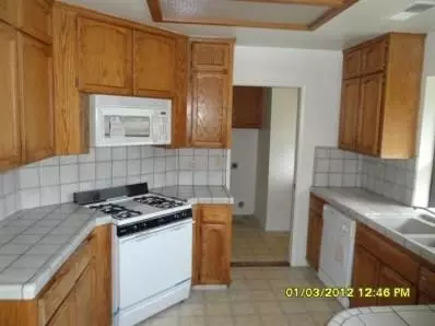 7634 N Sanders Ave, Clovis, CA 93619 photo 2