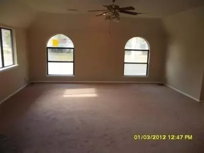 7634 N Sanders Ave, Clovis, CA 93619 photo 3