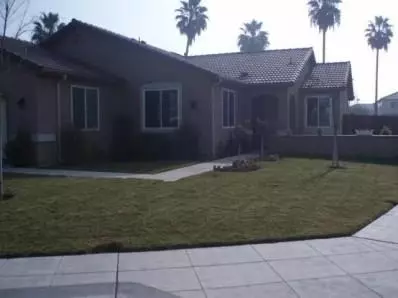 5572 E Atchison St, Fresno, CA 93727 photo 1
