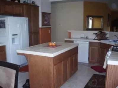 5572 E Atchison St, Fresno, CA 93727 photo 3