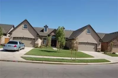 417 W Powers Ave, Clovis, CA 93619 photo 1