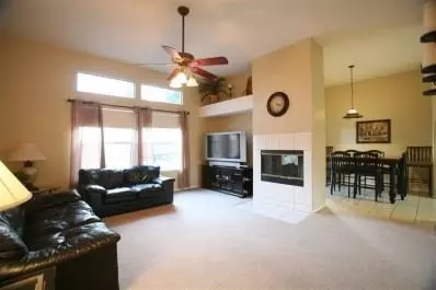 1648 Bedford Ave, Clovis, CA 93611 photo 2