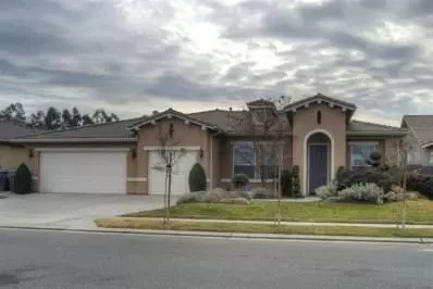 584 Omaha Ave, Clovis, CA 93619 photo 1