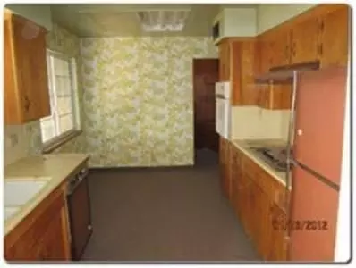87 O St, Sanger, CA 93657 photo 4