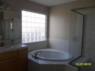 3748 Riverview Dr, Madera, CA 93637 photo 6
