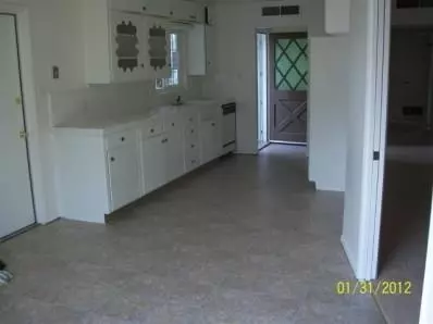 20760 S Armstrong, Laton, CA 93242 photo 3