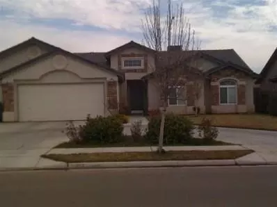 357 S Westberry Blvd, Madera, CA 93637 photo 1