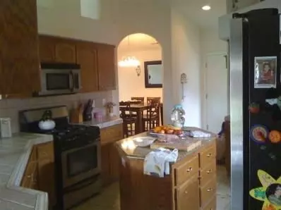 357 S Westberry Blvd, Madera, CA 93637 photo 4
