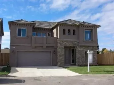 1551 Poe Ln, Clovis, CA 93611 photo 1