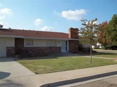 201 O St, Sanger, CA 93657 photo 1