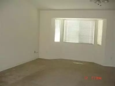282 S Susan Ave, Kerman, CA 93630 photo 5