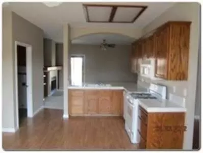 1206 Pine Dr, Lemoore, CA 93245 photo 2