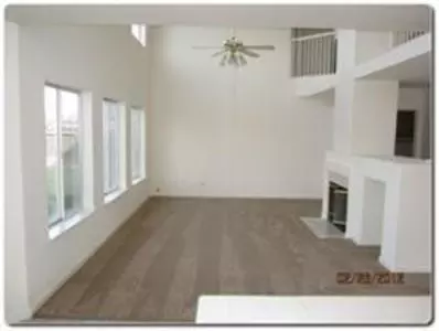 1340 Cherry Ln, Lemoore, CA 93245 photo 3