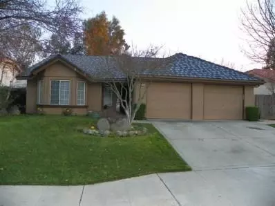 2470 Stuart, Clovis, CA 93611 photo 1