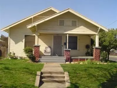 1001 O St, Sanger, CA 93657 photo 1