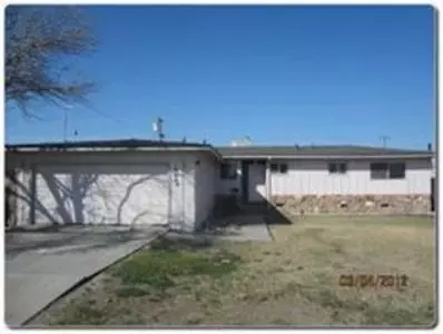 19606 Park Ln, Lemoore, CA 93245 photo 1